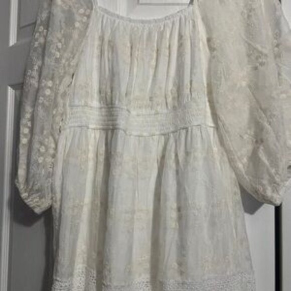 Elegant Cream Maxi Dress - Picture 13 of 15